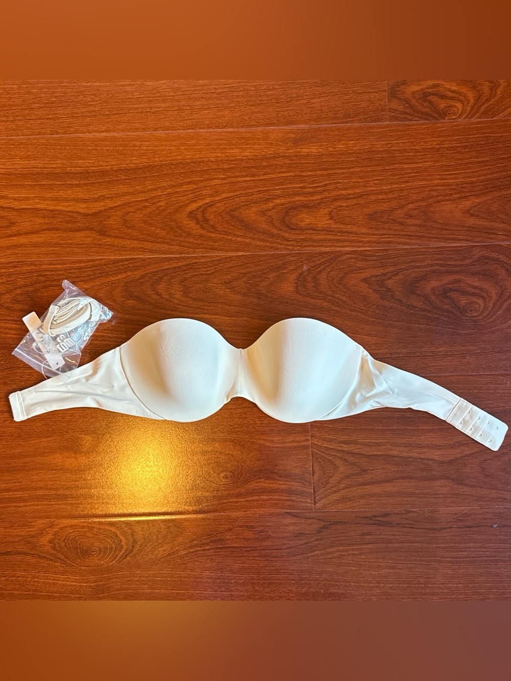 Soma Bodify Strapless Convertible Bra 32C Pale Sand NWT $79